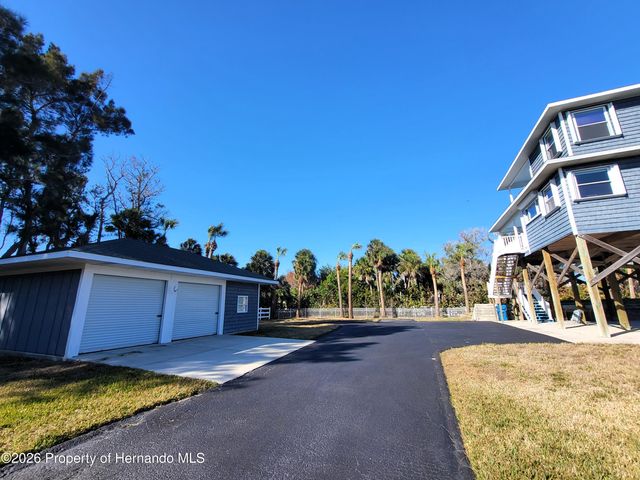 3461 Pandora Drive, Weeki Wachee, FL 34607