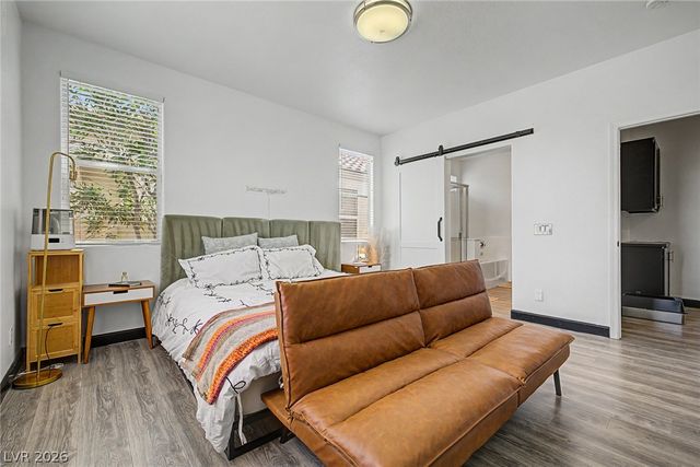 7252 Forest Village Avenue, Las Vegas, NV 89113