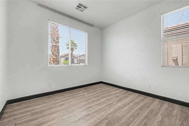 7252 Forest Village Avenue, Las Vegas, NV 89113