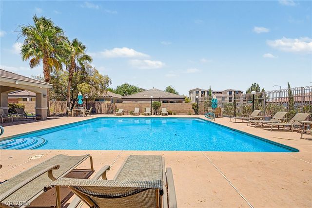 7252 Forest Village Avenue, Las Vegas, NV 89113