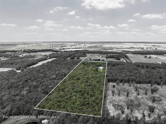 649 Raceway Road, Axtell, TX 76624