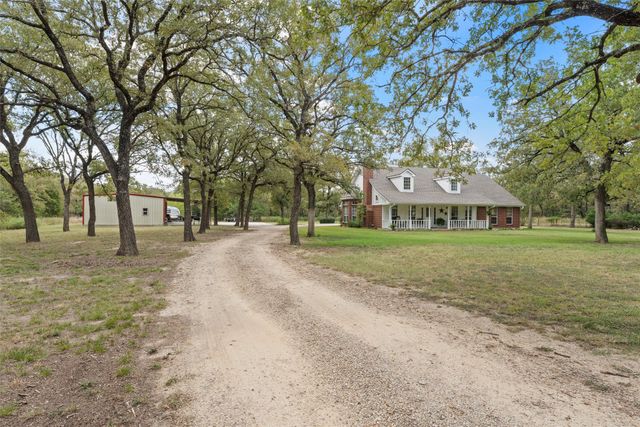 649 Raceway Road, Axtell, TX 76624