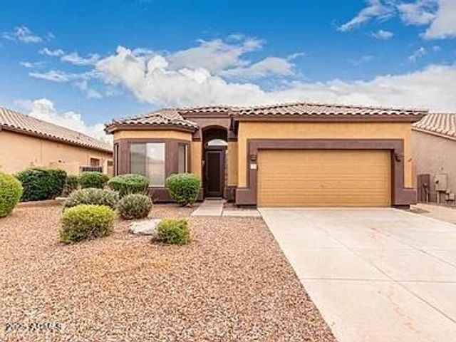 7037 E Regina Street, Mesa, AZ 85207