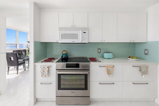 1 Grove Isle Dr A1102, Miami, FL 33133