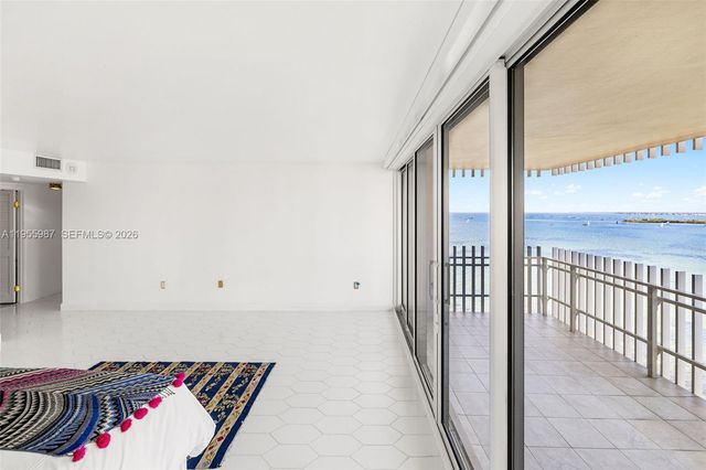 1 Grove Isle Dr A1102, Miami, FL 33133