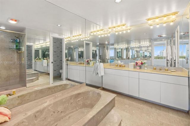 1 Grove Isle Dr A1102, Miami, FL 33133