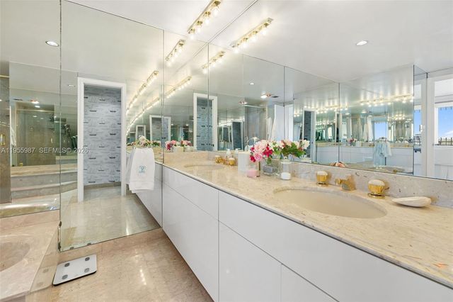 1 Grove Isle Dr A1102, Miami, FL 33133