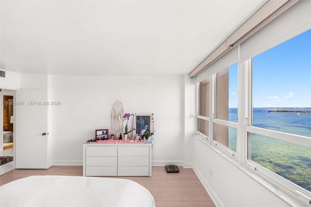 1 Grove Isle Dr A1102, Miami, FL 33133