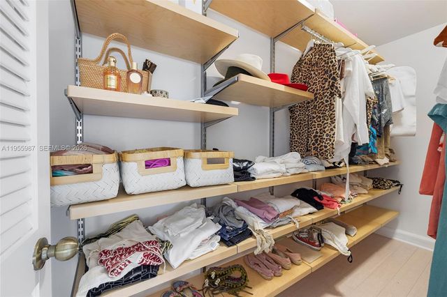 1 Grove Isle Dr A1102, Miami, FL 33133