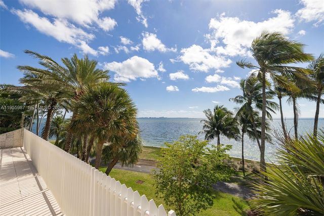 1 Grove Isle Dr A1102, Miami, FL 33133