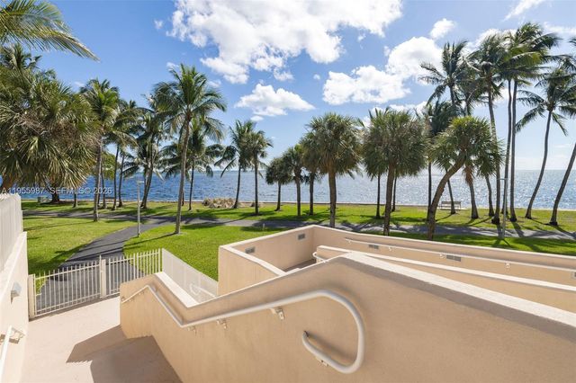 1 Grove Isle Dr A1102, Miami, FL 33133