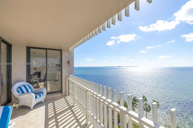 1 Grove Isle Dr A1102, Miami, FL 33133