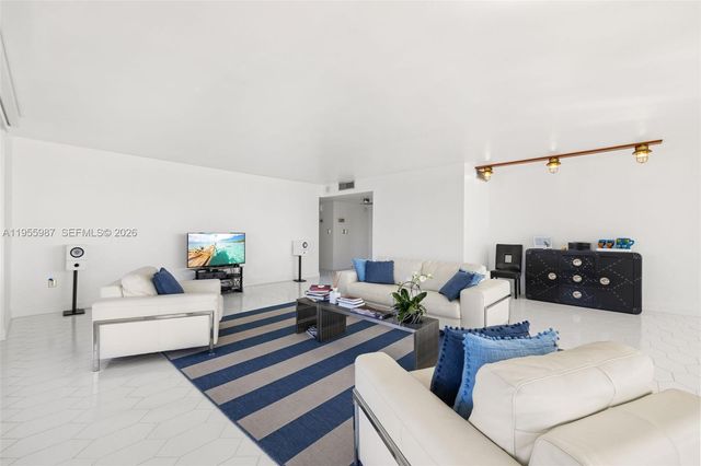 1 Grove Isle Dr A1102, Miami, FL 33133