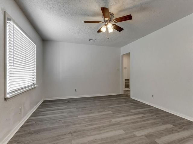 4764 SE 23rd Street, Del City, OK 73115