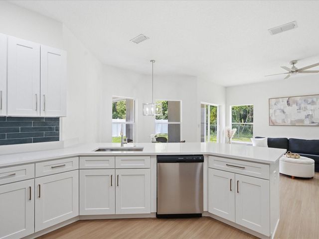 4617 DEBBIE LANE, Lutz, FL 33559