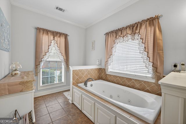 195 Surrey Chase Drive, Social Circle, GA 30025