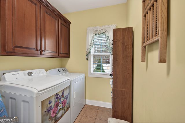 195 Surrey Chase Drive, Social Circle, GA 30025