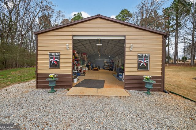 195 Surrey Chase Drive, Social Circle, GA 30025