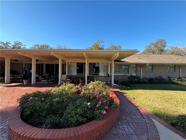 511 S WASHINGTON Street, Marksville, LA 71351