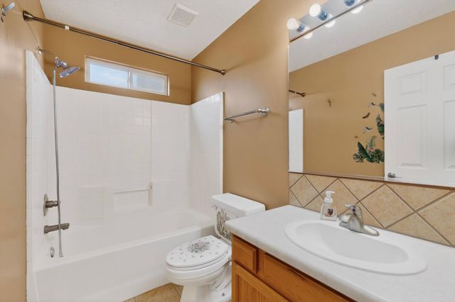 4377 Vuelta Dorado, Santa Fe, NM 87507