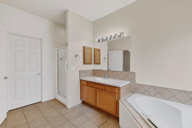 4377 Vuelta Dorado, Santa Fe, NM 87507