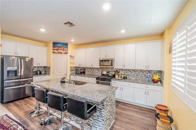 15683 Cougar St, Moreno Valley, CA 92551