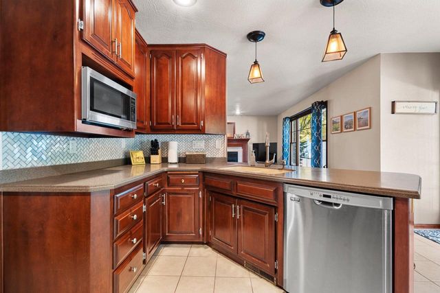 618 NIGHT COURT, Green Bay, WI 54313