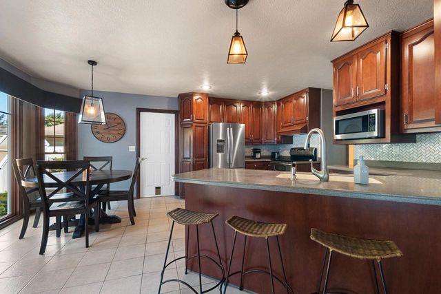 618 NIGHT COURT, Green Bay, WI 54313