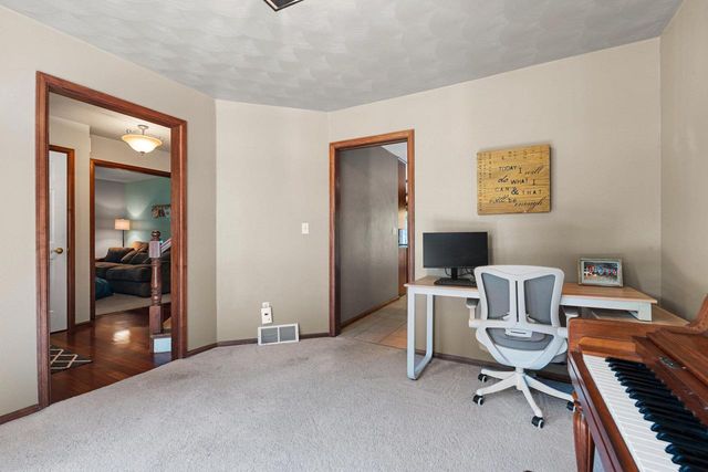 618 NIGHT COURT, Green Bay, WI 54313