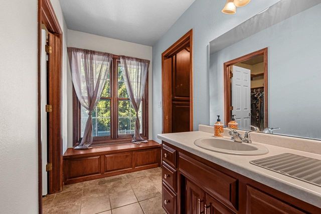 618 NIGHT COURT, Green Bay, WI 54313