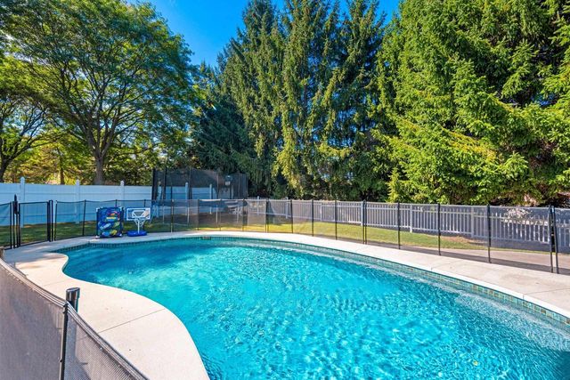 618 NIGHT COURT, Green Bay, WI 54313