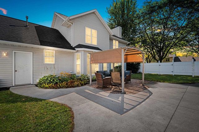 618 NIGHT COURT, Green Bay, WI 54313