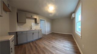 4770 RAILROAD Avenue 2, Shawnee, KS 66218