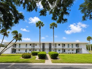 3900 ROXANE BOULEVARD 11B, Sarasota, FL 34235