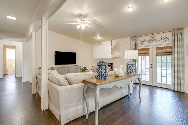 3733 Fenton Avenue, Fort Worth, TX 76133