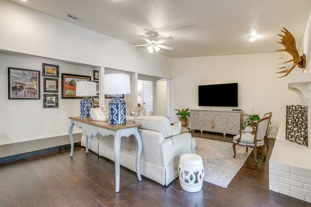 3733 Fenton Avenue, Fort Worth, TX 76133