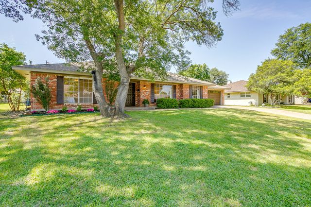 3733 Fenton Avenue, Fort Worth, TX 76133