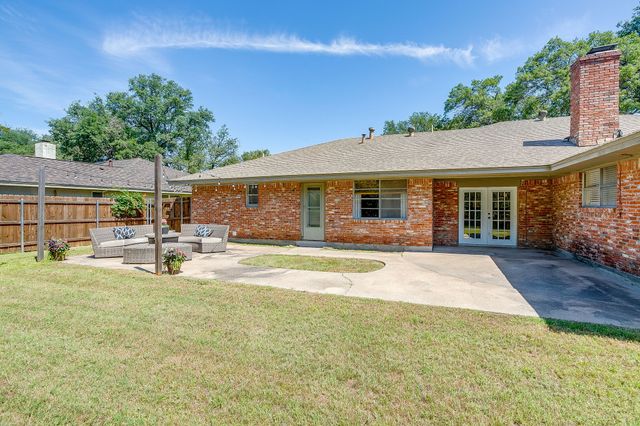 3733 Fenton Avenue, Fort Worth, TX 76133