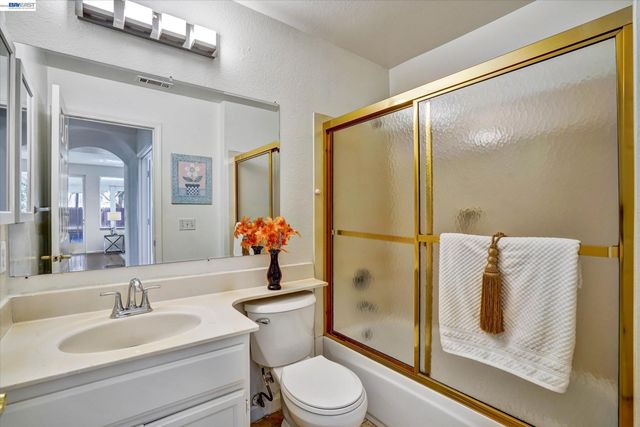 5124 Adriana Ct, Antioch, CA 94531