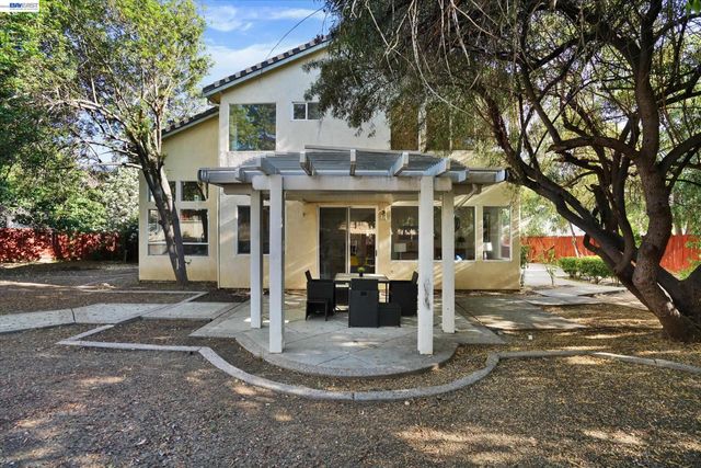 5124 Adriana Ct, Antioch, CA 94531