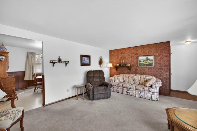 2437 PESHTIGO STREET, Green Bay, WI 54313