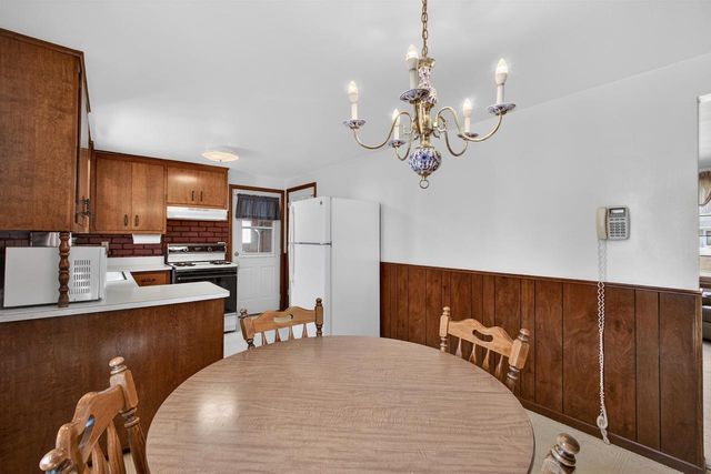 2437 PESHTIGO STREET, Green Bay, WI 54313