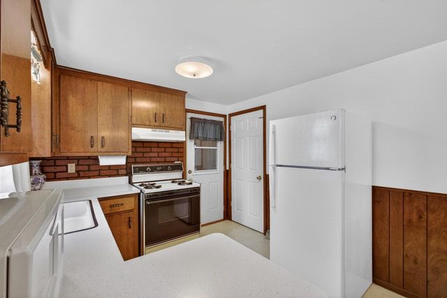 2437 PESHTIGO STREET, Green Bay, WI 54313