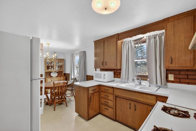 2437 PESHTIGO STREET, Green Bay, WI 54313