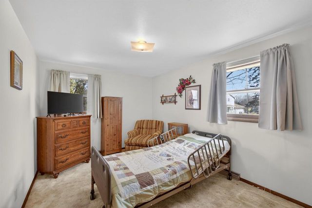 2437 PESHTIGO STREET, Green Bay, WI 54313