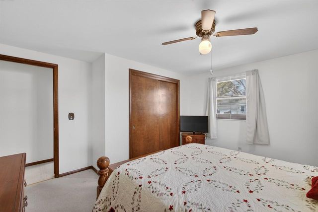 2437 PESHTIGO STREET, Green Bay, WI 54313