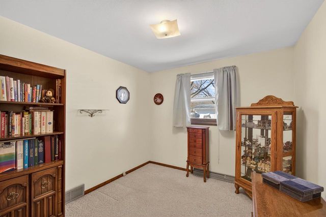 2437 PESHTIGO STREET, Green Bay, WI 54313