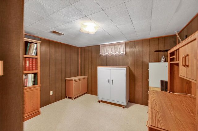 2437 PESHTIGO STREET, Green Bay, WI 54313