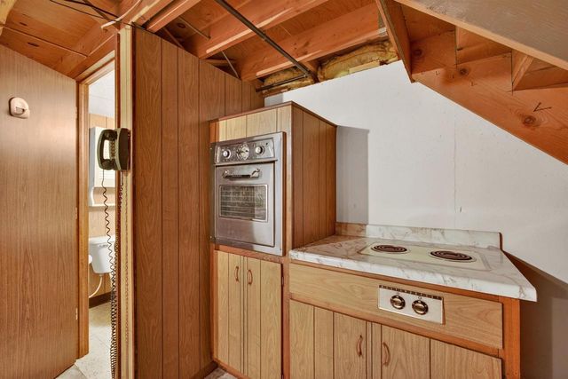 2437 PESHTIGO STREET, Green Bay, WI 54313