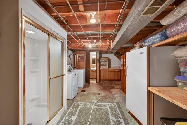 2437 PESHTIGO STREET, Green Bay, WI 54313